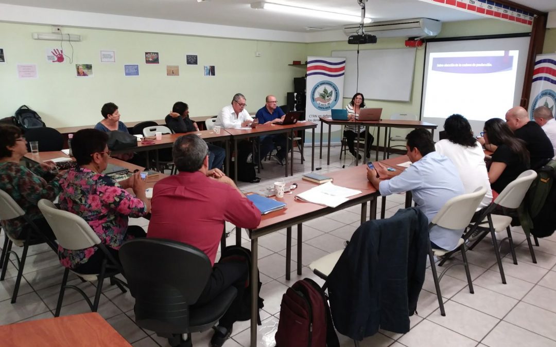 Centrales sindicales de Costa Rica debaten sobre la acción sindical frente las Cadenas Globales de Producción